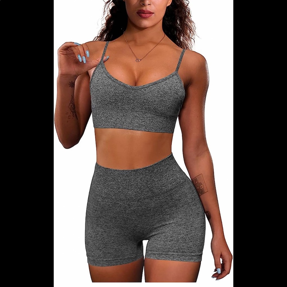 Gray seamless workout set